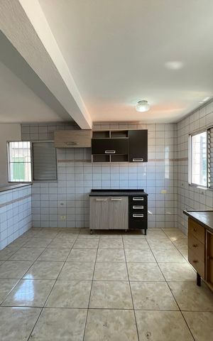 Casa para alugar com 250m², 2 quartos e 1 vaga Casa para alugar com 250m², 2 quartos e 1 vagaCozinha