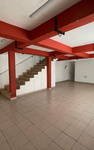 Casa para alugar com 250m², 2 quartos e 1 vaga Casa para alugar com 250m², 2 quartos e 1 vagaSala