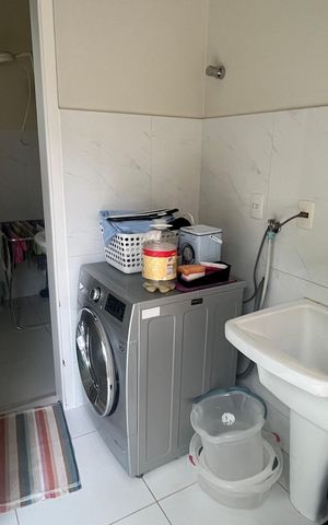 Casa de condomínio à venda com 300m², 5 quartos e 5 vagas