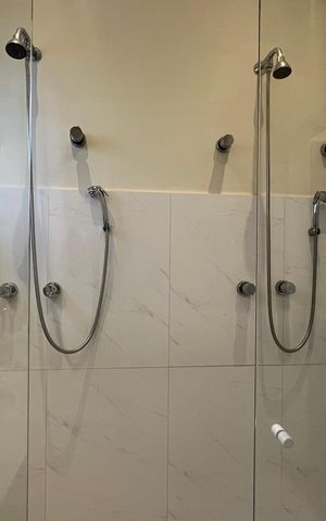 Casa de condomínio à venda com 300m², 5 quartos e 5 vagas