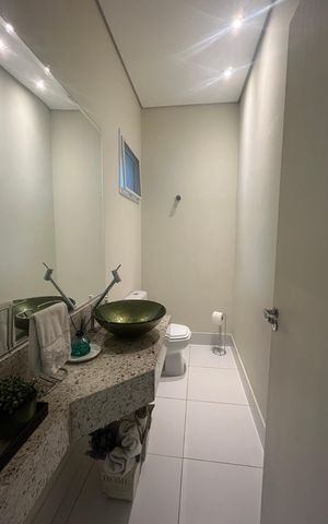 Casa de condomínio à venda com 300m², 5 quartos e 5 vagas