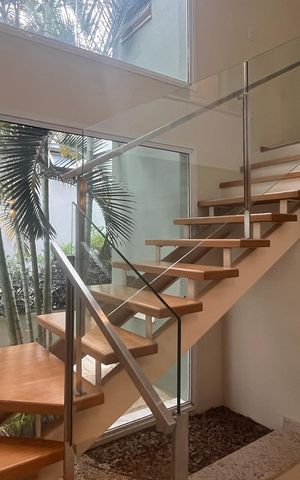 Casa de condomínio à venda com 300m², 5 quartos e 5 vagas