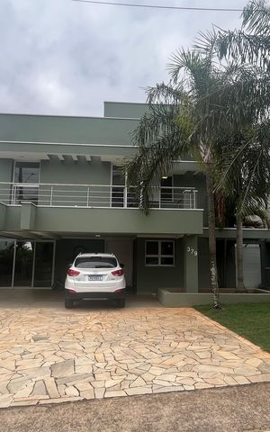 Casa de condomínio à venda com 300m², 5 quartos e 5 vagas