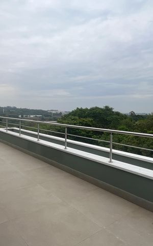 Casa de condomínio à venda com 300m², 5 quartos e 5 vagas