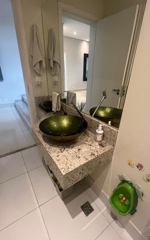 Casa de condomínio à venda com 300m², 5 quartos e 5 vagas