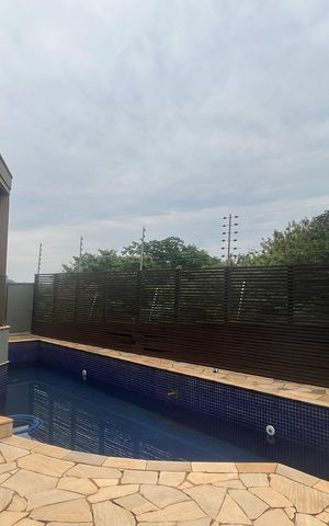 Casa de condomínio à venda com 300m², 5 quartos e 5 vagas