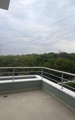 Casa de condomínio à venda com 300m², 5 quartos e 5 vagas