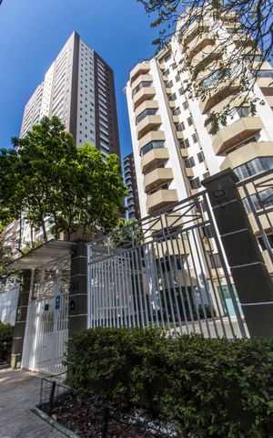 Apartamento para alugar com 112m², 3 quartos e 2 vagasFachada