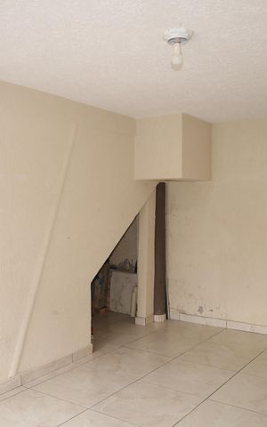 Casa à venda com 80m², 2 quartos e 1 vagaGaragem