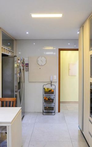 Apartamento à venda com 140m², 4 quartos e 2 vagasCozinha