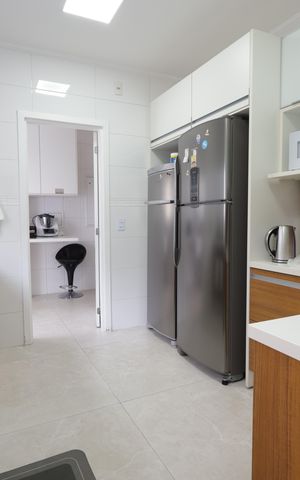 Casa de condomínio à venda com 420m², 4 quartos e 7 vagasCozinha