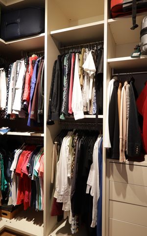 Casa de condomínio à venda com 420m², 4 quartos e 7 vagasCloset da suíte 2