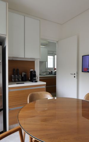 Casa de condomínio à venda com 420m², 4 quartos e 7 vagasCopa