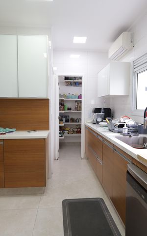 Casa de condomínio à venda com 420m², 4 quartos e 7 vagasCozinha