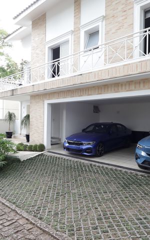 Casa de condomínio à venda com 420m², 4 quartos e 7 vagasGaragem