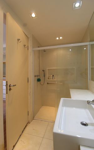 Apartamento à venda com 170m², 3 quartos e 3 vagasBanheiro da Suíte