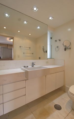 Apartamento à venda com 170m², 3 quartos e 3 vagasBanheiro da Suíte