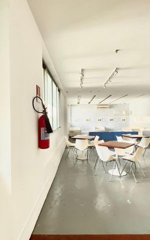 Apartamento à venda com 113m², 2 quartos e 2 vagas Apartamento à venda com 113m², 2 quartos e 2 vagasÁrea comum - Salão de festas