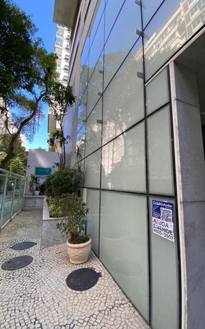 Apartamento à venda com 113m², 2 quartos e 2 vagas Apartamento à venda com 113m², 2 quartos e 2 vagasPlaca