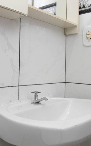 Casa à venda com 298m², 3 quartos e 2 vagasBanheiro 2