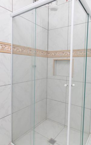Casa à venda com 298m², 3 quartos e 2 vagasBanheiro da Suíte