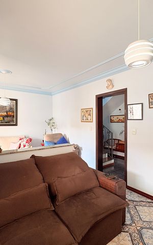 Casa à venda com 200m², 3 quartos e 2 vagasSala