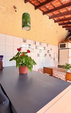 Casa à venda com 200m², 3 quartos e 2 vagasQuintal com churrasqueira