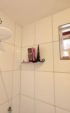 Casa à venda com 200m², 3 quartos e 2 vagasBanheiro Social externo