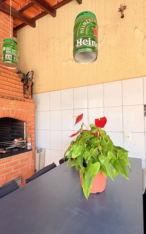 Casa à venda com 200m², 3 quartos e 2 vagasQuintal com churrasqueira