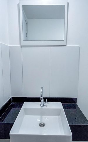 Studio à venda com 28m², 1 quarto e sem vaga Studio à venda com 28m², 1 quarto e sem vagaBanheiro