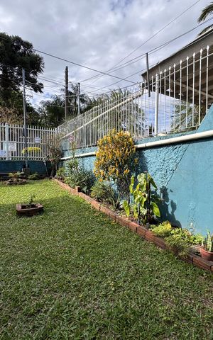 Casa à venda com 129m², 3 quartos e 2 vagas