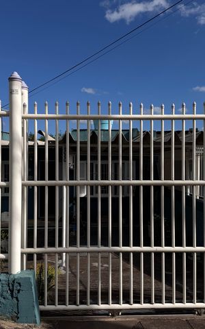 Casa à venda com 129m², 3 quartos e 2 vagas