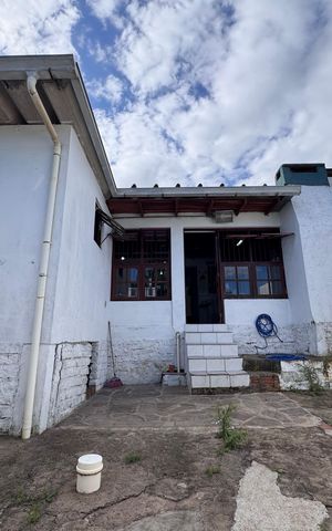 Casa à venda com 129m², 3 quartos e 2 vagas