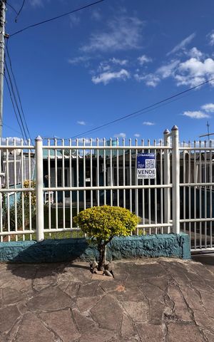 Casa à venda com 129m², 3 quartos e 2 vagas