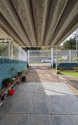 Casa à venda com 129m², 3 quartos e 2 vagas