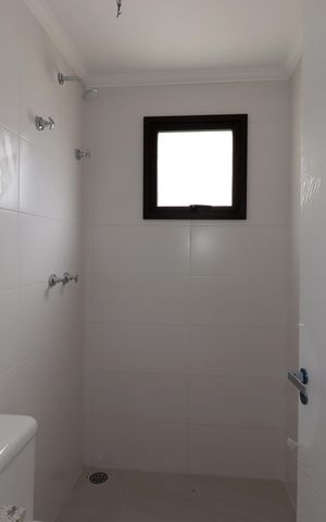 Apartamento à venda com 55m², 2 quartos e 2 vagasBanheiro da Suíte