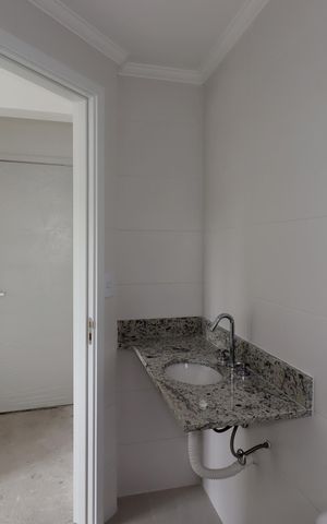 Apartamento à venda com 55m², 2 quartos e 2 vagasBanheiro da Suíte