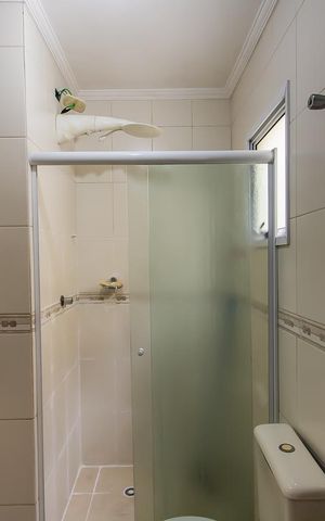 Casa à venda com 102m², 3 quartos e 2 vagas Casa à venda com 102m², 3 quartos e 2 vagasBanheiro Social