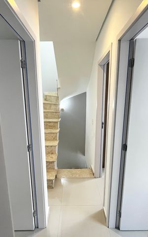 Casa de condomínio para alugar com 150m², 3 quartos e 2 vagas Casa de condomínio para alugar com 150m², 3 quartos e 2 vagasCorredor