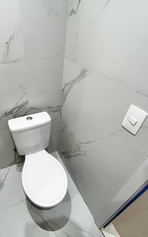 Casa de condomínio para alugar com 150m², 3 quartos e 2 vagas Casa de condomínio para alugar com 150m², 3 quartos e 2 vagasBanheiro da Suíte