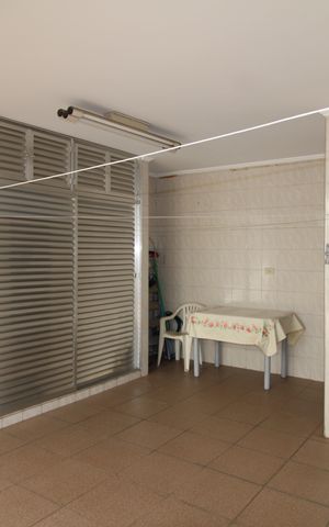 Casa à venda com 150m², 3 quartos e 2 vagasÁrea de Serviço