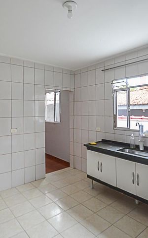 Casa à venda com 125m², 2 quartos e 3 vagas Casa à venda com 125m², 2 quartos e 3 vagasCozinha
