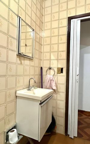 Casa à venda com 90m², 4 quartos e 1 vaga Casa à venda com 90m², 4 quartos e 1 vagaBanheiro 1