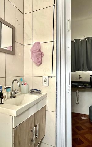 Casa à venda com 90m², 4 quartos e 1 vaga Casa à venda com 90m², 4 quartos e 1 vagaBanheiro 2
