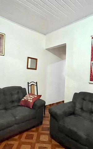 Casa à venda com 90m², 4 quartos e 1 vaga Casa à venda com 90m², 4 quartos e 1 vagaSala