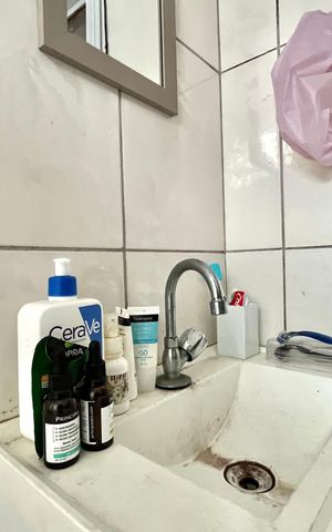 Casa à venda com 90m², 4 quartos e 1 vaga Casa à venda com 90m², 4 quartos e 1 vagaBanheiro 2