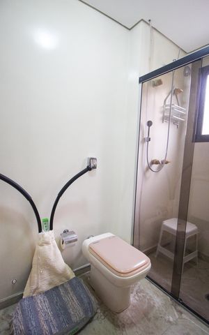 Apartamento à venda com 198m², 3 quartos e 4 vagasBanheiro da Suíte 3