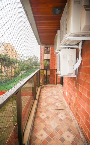 Apartamento à venda com 198m², 3 quartos e 4 vagasVaranda da Suíte 2