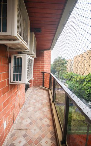 Apartamento à venda com 198m², 3 quartos e 4 vagasVaranda da Suíte 3