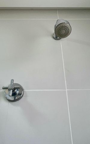 Studio para alugar com 40m², 1 quarto e 1 vaga Studio para alugar com 40m², 1 quarto e 1 vagaBanheiro